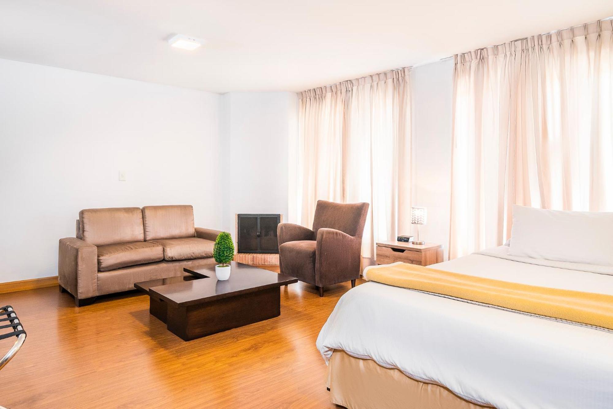 Appart hôtel Lloyds Apartasuites Parque 93