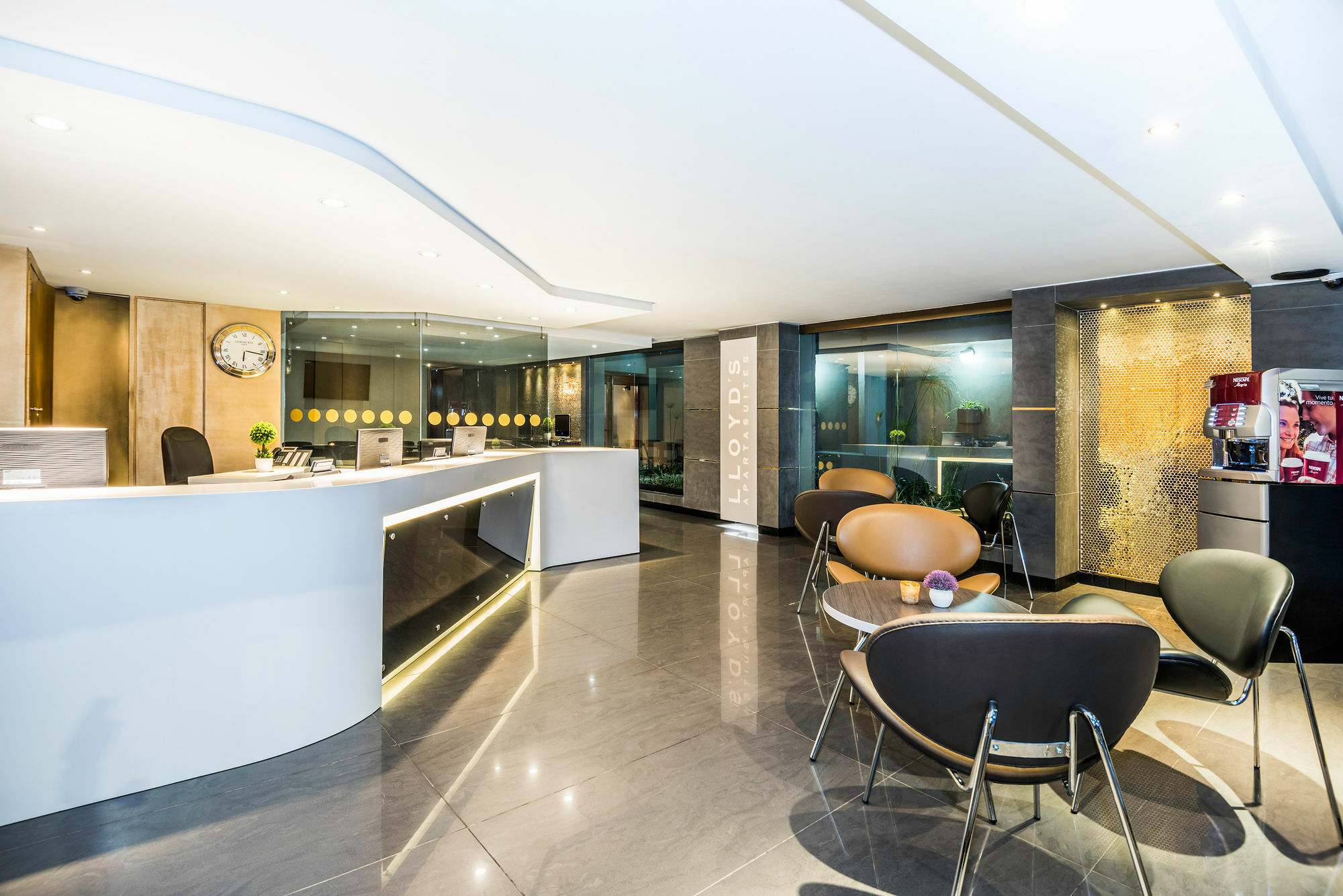 Lloyds Apartasuites Parque 93 Appart hôtel 4*