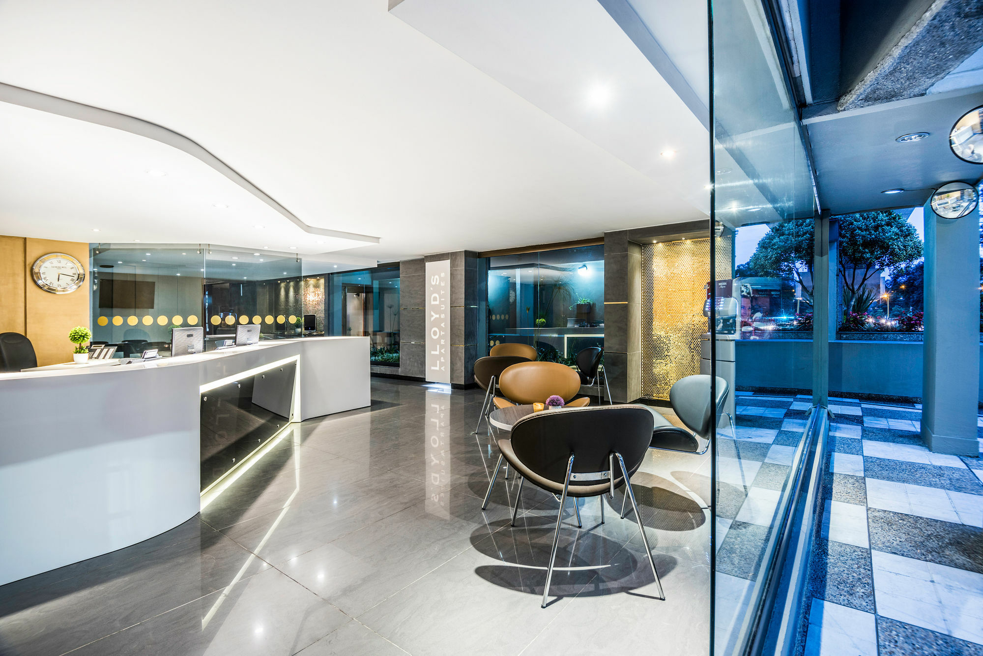 Appart hôtel Lloyds Apartasuites Parque 93